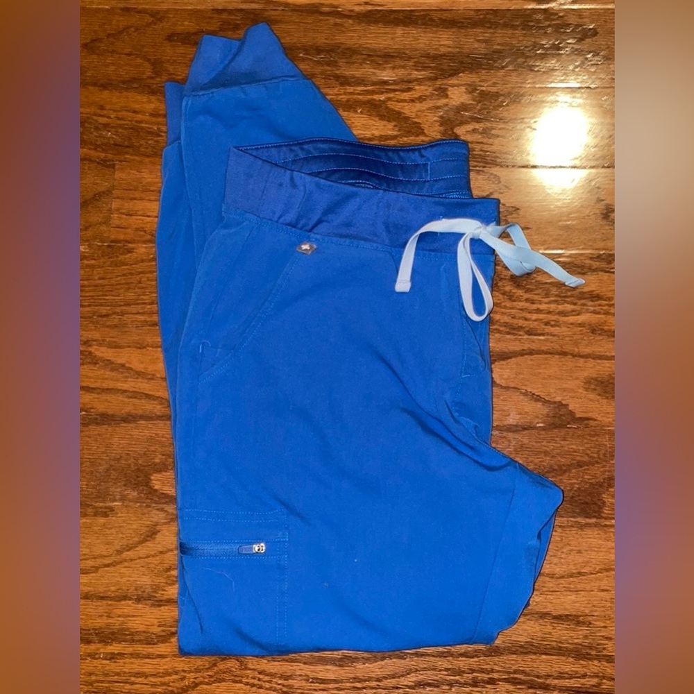 Figs Zamora blue jogger scrub pants